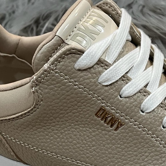 DKNY Women’s Leather Sneakers. Lace-Up. New - Picture 7 of 8